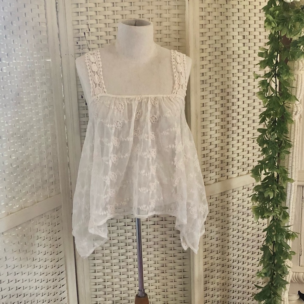 Paper Crane Cream Lace Tank Top